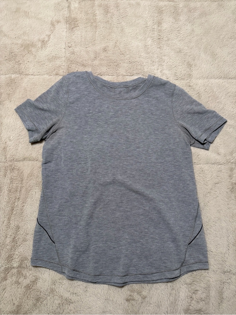 lululemon athletica Heathered Gray Short Sleeve Tee